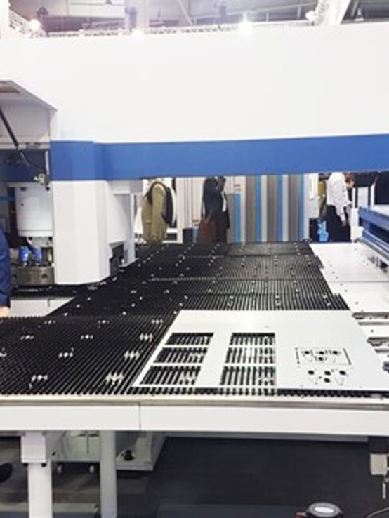 ניקוב פח | CNC punching - שוקרי מרזבים בע"מ